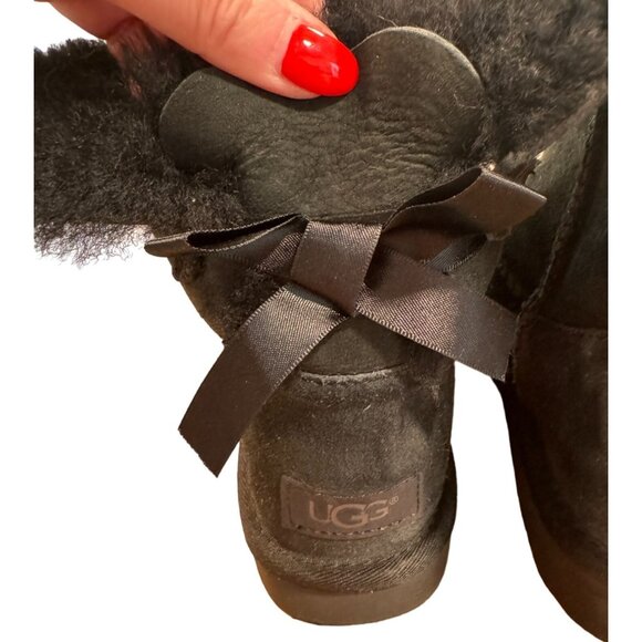 UGG Mini Bailey Bow II Boots Suede Sheepskin 1016501 Black Size 6 - Picture 5 of 7